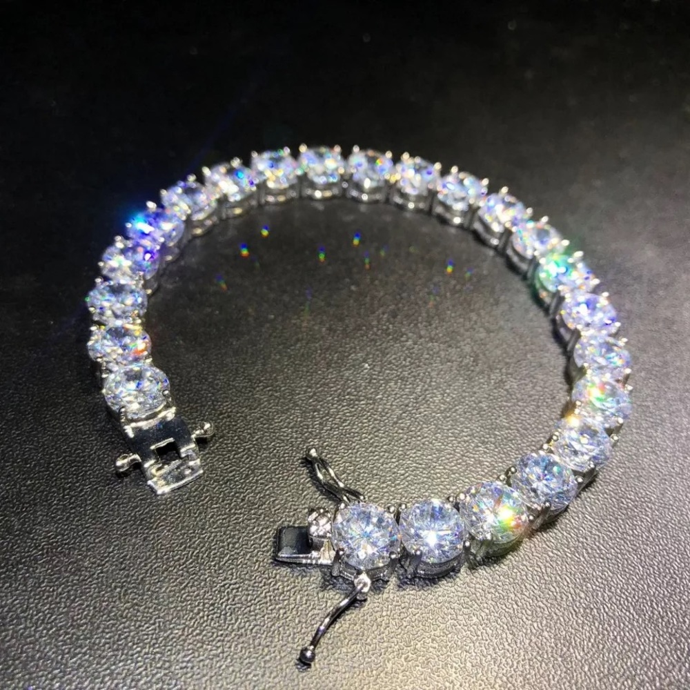 18k 46ct Solitaire Tennis Bracelet - Picture 6 of 11